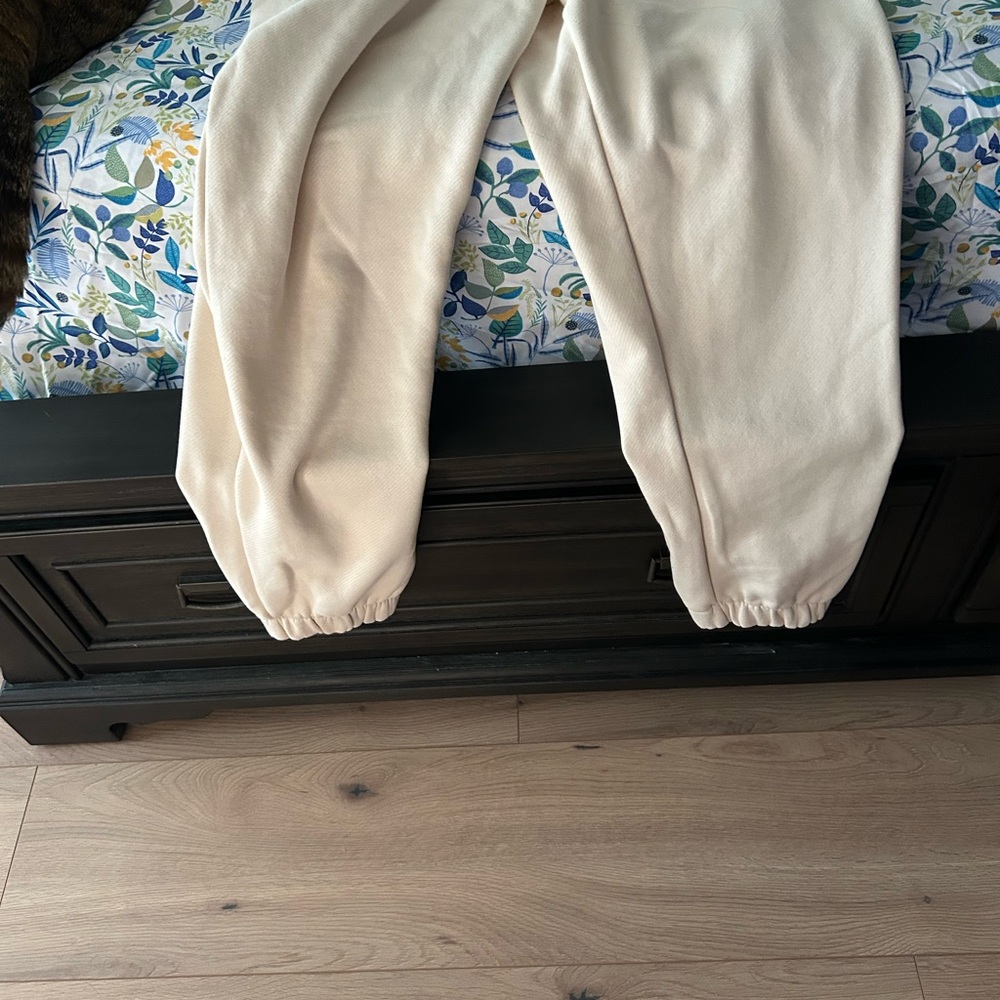 Cream Jogger Pants med